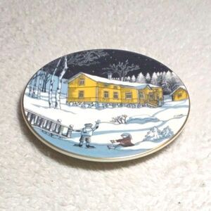 Arabia Finland Porcelain Decorative Plate Winter Scene Yellow House Round 4 in